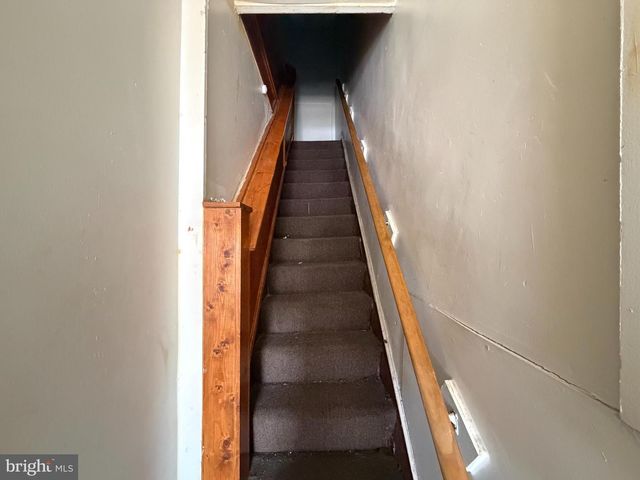 2826 E MONUMENT ST, Baltimore, MD 21205