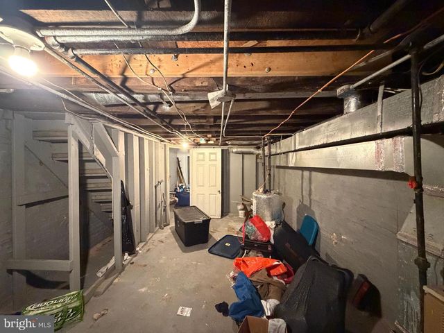2826 E MONUMENT ST, Baltimore, MD 21205