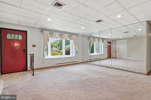 310 CASEY CIR, Huntingdon Valley, PA 19006