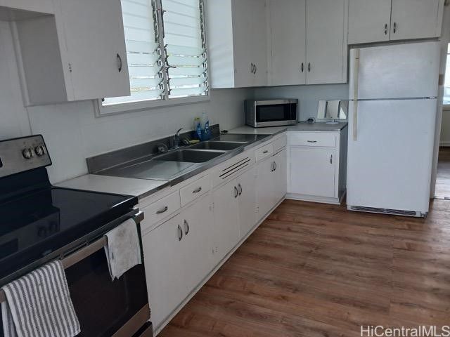 3279 Hoanoho Place, Honolulu, HI 96816