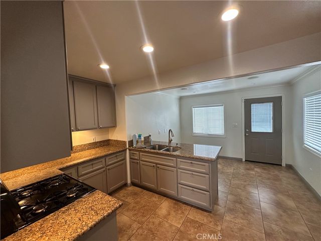 2119 W Coloumbia Street, Long Beach, CA 90810