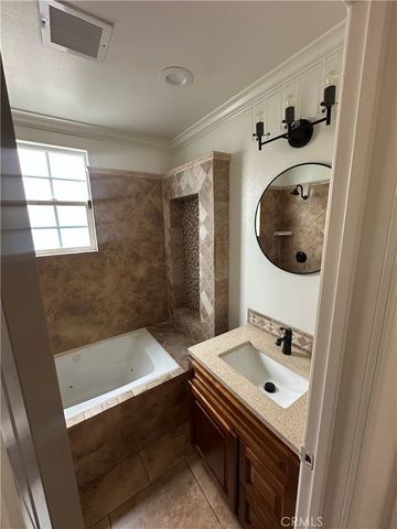 2119 W Coloumbia Street, Long Beach, CA 90810