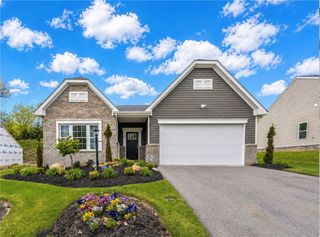 105 Deana Dr, Robinson Twp, PA 15136