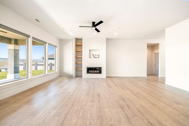 7396 W 22nd Place, Kennewick, WA 99338