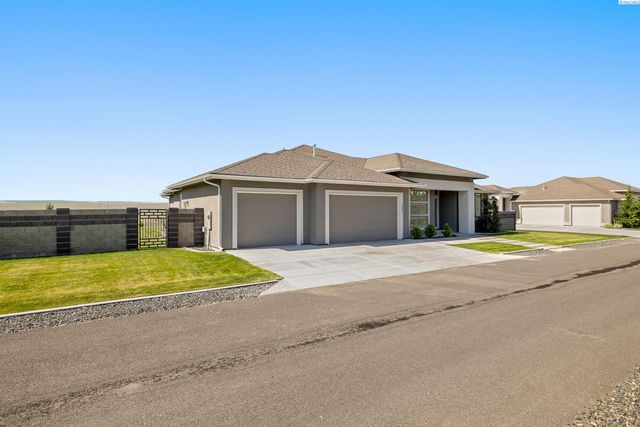 7396 W 22nd Place, Kennewick, WA 99338