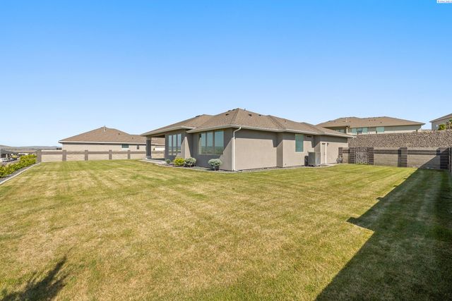 7396 W 22nd Place, Kennewick, WA 99338