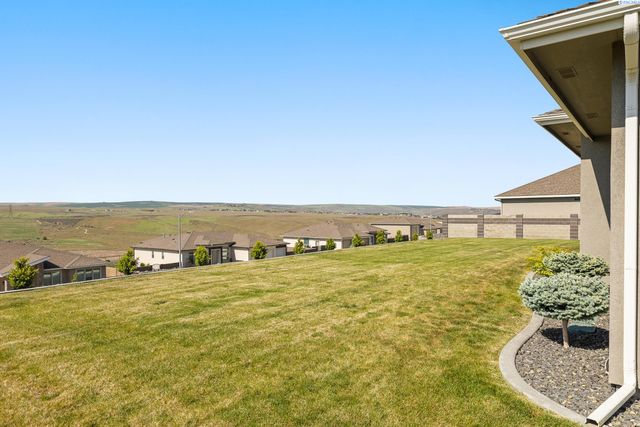 7396 W 22nd Place, Kennewick, WA 99338