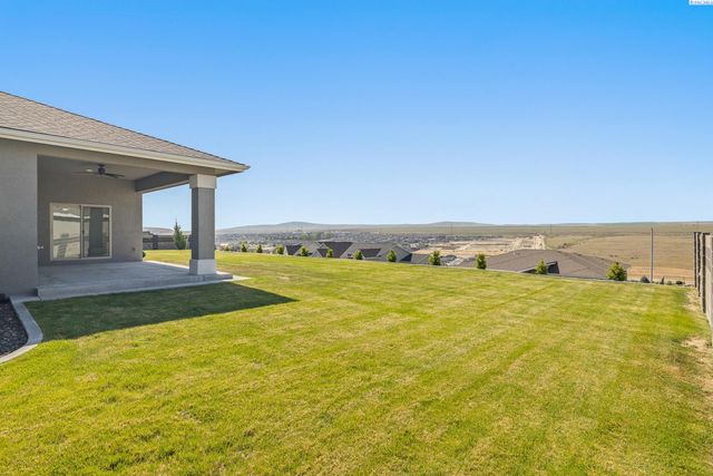 7396 W 22nd Place, Kennewick, WA 99338
