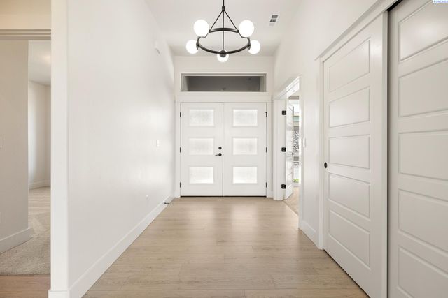 7396 W 22nd Place, Kennewick, WA 99338