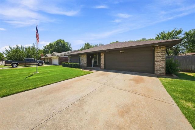 508 Cherryvale Road, Edmond, OK 73003