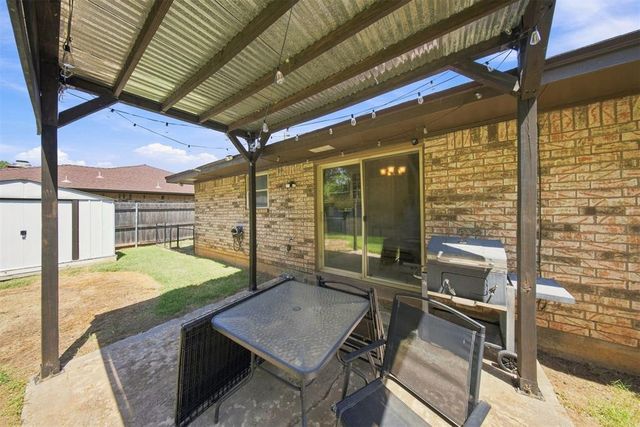 508 Cherryvale Road, Edmond, OK 73003