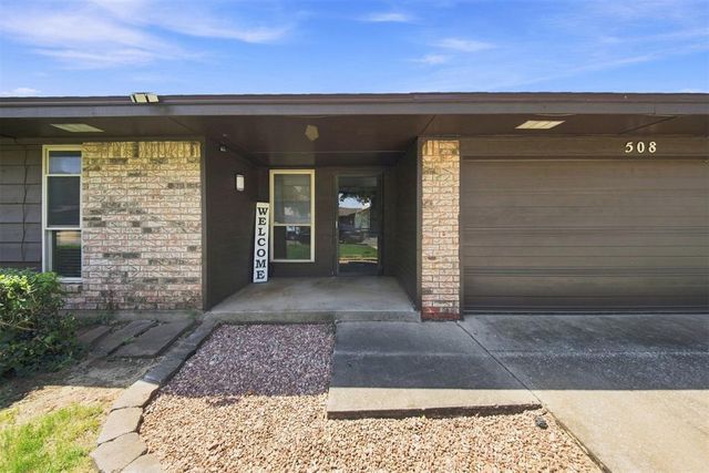 508 Cherryvale Road, Edmond, OK 73003