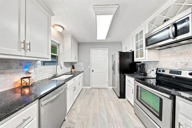 508 Cherryvale Road, Edmond, OK 73003