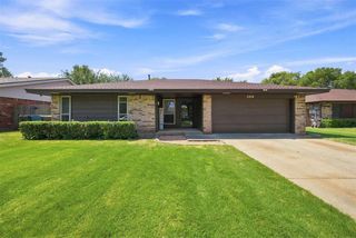 508 Cherryvale Road, Edmond, OK 73003