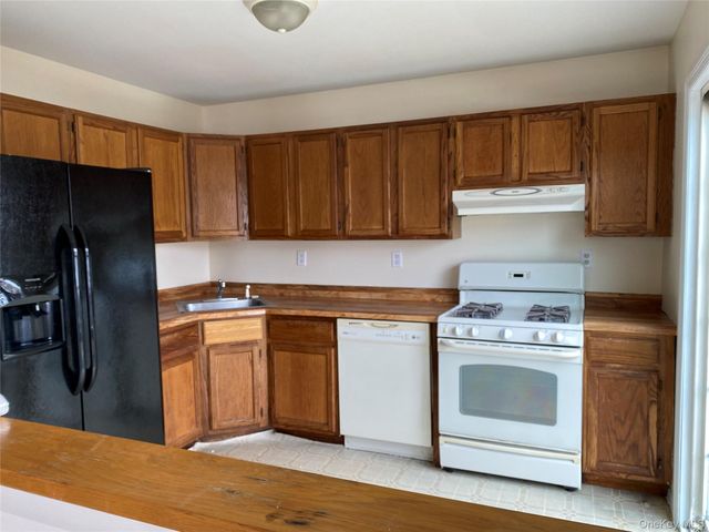 2203 Whispering Hills, Chester, NY 10918