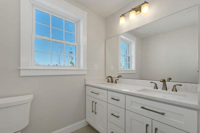 42 Westover Lane, Bow, NH 03304