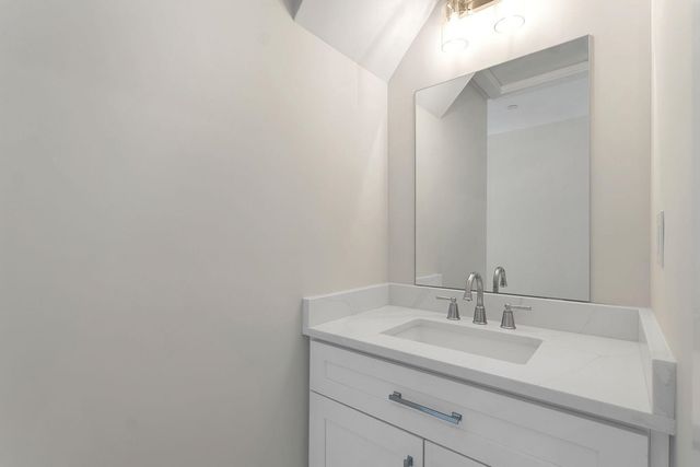 42 Westover Lane, Bow, NH 03304