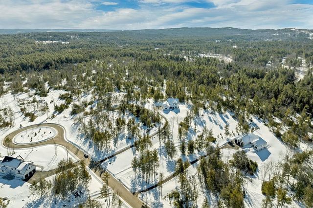 42 Westover Lane, Bow, NH 03304