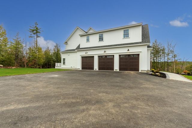 42 Westover Lane, Bow, NH 03304