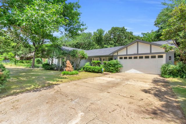 6829 Shadydale Drive, North Richland Hills, TX 76182