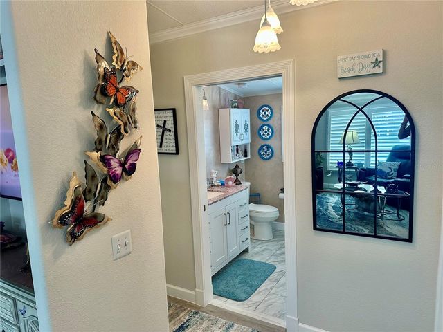 8442 COUNTY ROAD 109, Lady Lake, FL 32159