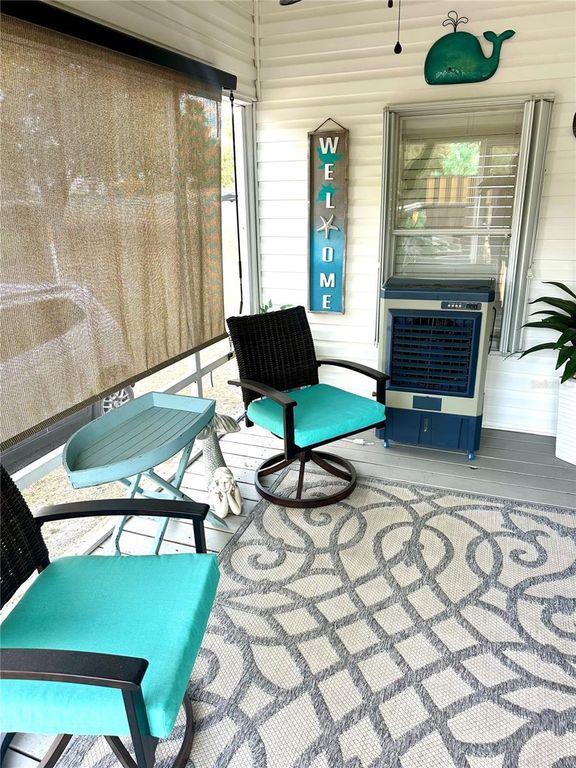 Image 11 of property listing at 8442 COUNTY ROAD 109, Lady Lake, FL 32159