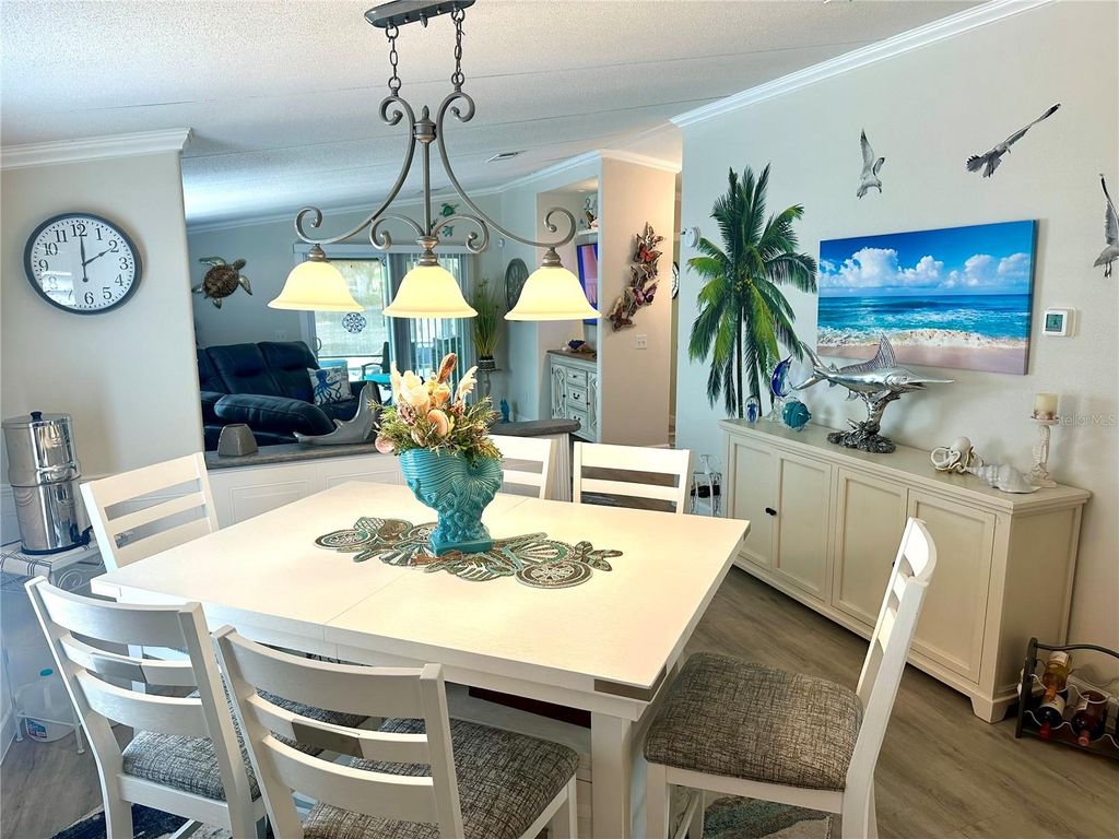 Image 16 of property listing at 8442 COUNTY ROAD 109, Lady Lake, FL 32159