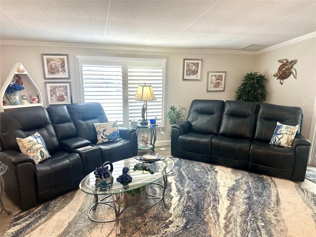 Image 18 of property listing at 8442 COUNTY ROAD 109, Lady Lake, FL 32159