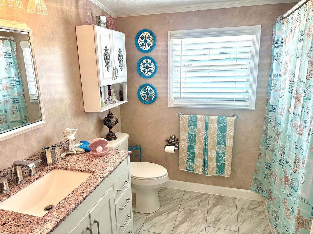 Image 26 of property listing at 8442 COUNTY ROAD 109, Lady Lake, FL 32159