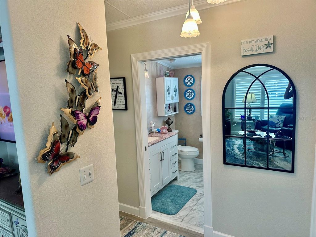 Image 28 of property listing at 8442 COUNTY ROAD 109, Lady Lake, FL 32159