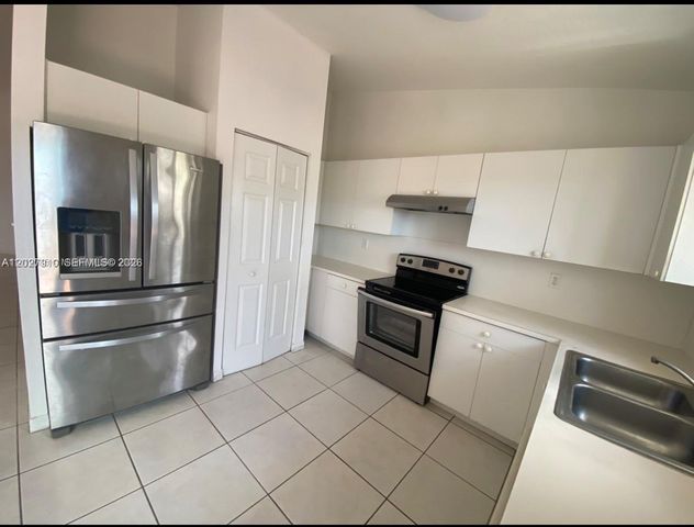 5841 SW 162nd Ct 5841, Miami, FL 33193