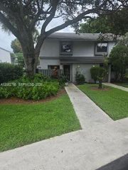 3313 S Carambola Circle S 2401, Coconut Creek, FL 33066