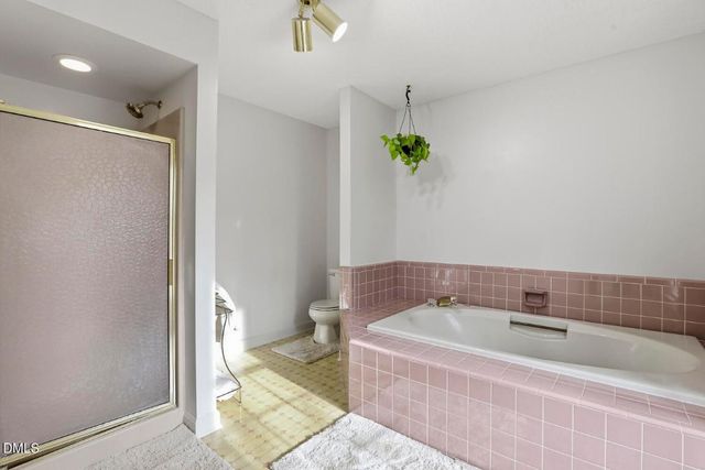 8 Crosswinds Estates Drive, Pittsboro, NC 27312