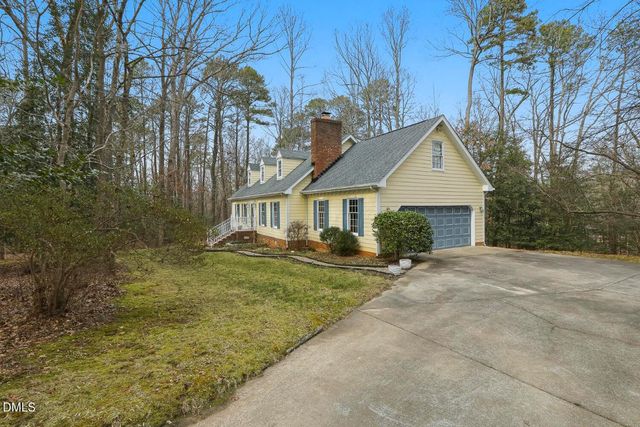 8 Crosswinds Estates Drive, Pittsboro, NC 27312