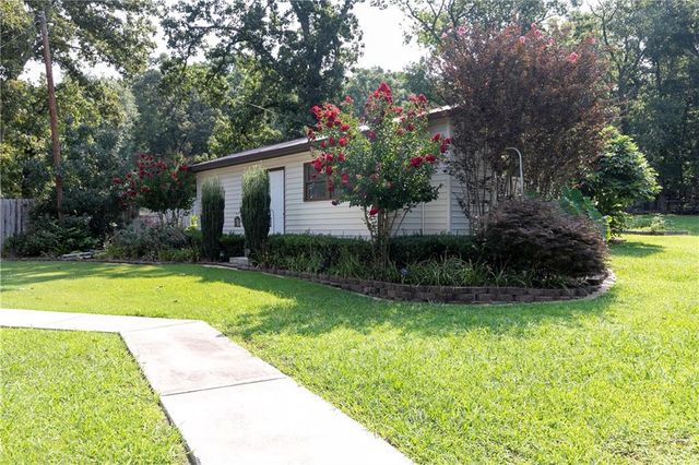 3186 Highway 411 NE, White, GA 30184