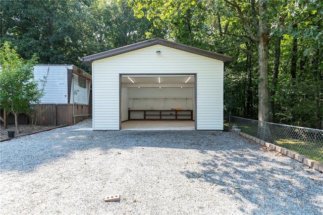 3186 Highway 411 NE, White, GA 30184