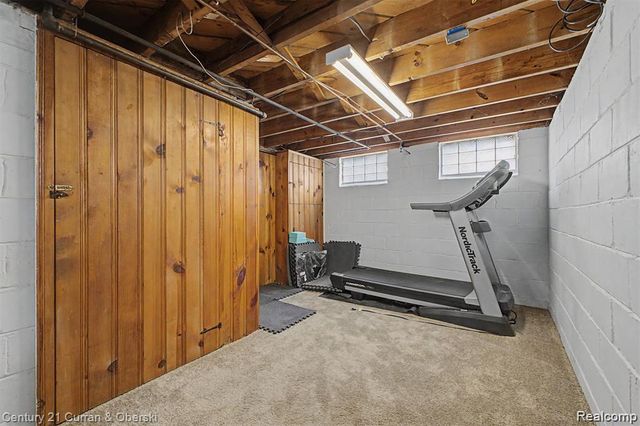 2732 Queen Street, Dearborn, MI 48124
