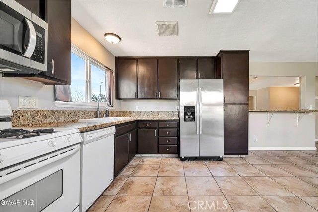 43104 Lemonwood, Lancaster, CA 93536