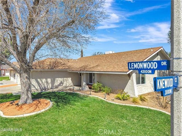 43104 Lemonwood, Lancaster, CA 93536
