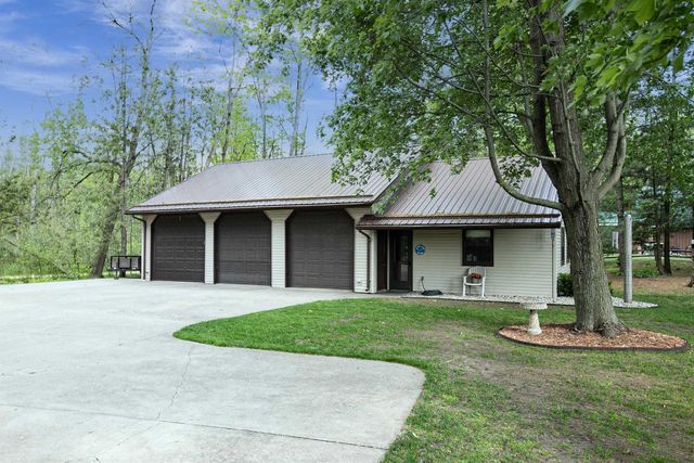 N9151 CEDAR LANE, Marion, WI 54950