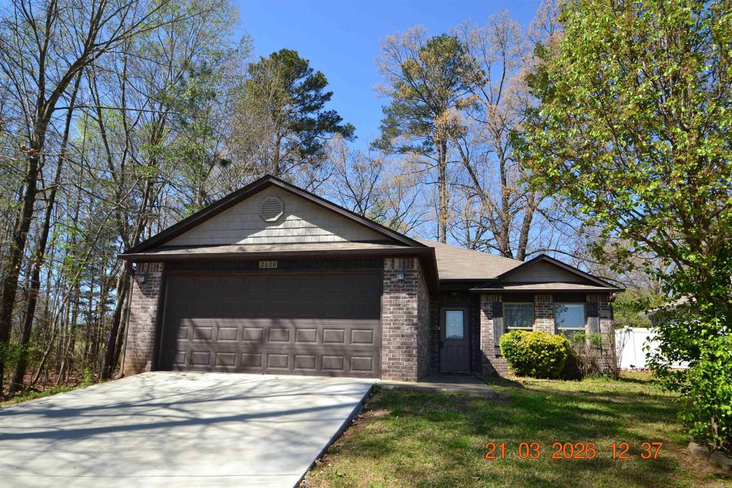 2600 Chapel Creek Drive, Benton, AR 72015