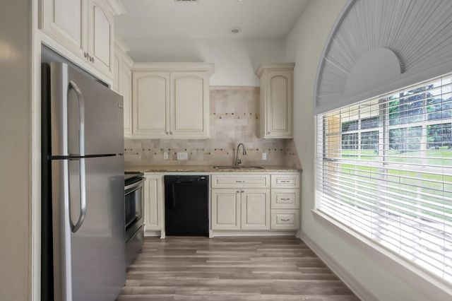 12758 Aries Loop, Willis, TX 77318