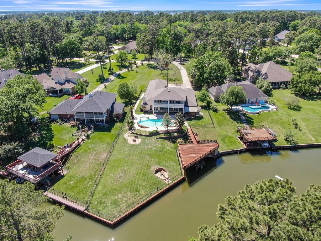 12758 Aries Loop, Willis, TX 77318