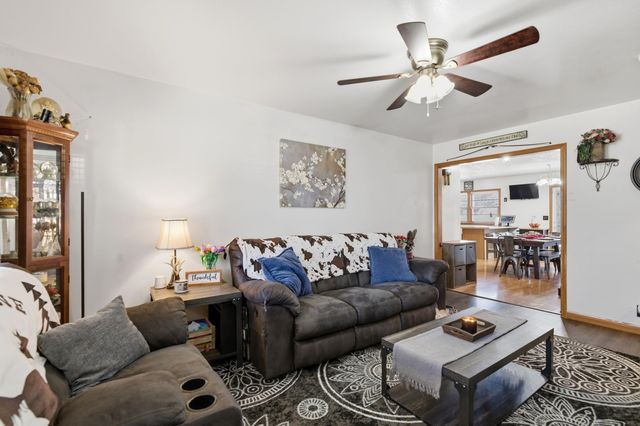 1004 Inverness Dr, Wichita, KS 67218