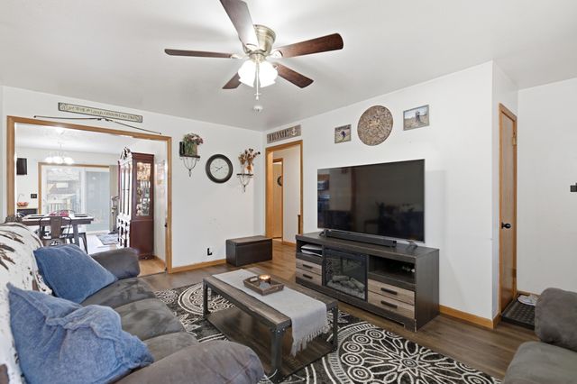 1004 Inverness Dr, Wichita, KS 67218