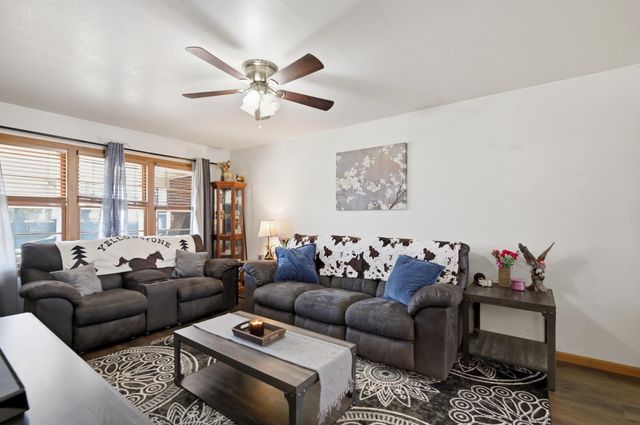 1004 Inverness Dr, Wichita, KS 67218