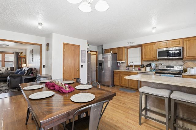 1004 Inverness Dr, Wichita, KS 67218