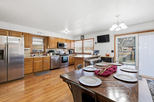 1004 Inverness Dr, Wichita, KS 67218