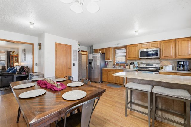 1004 Inverness Dr, Wichita, KS 67218