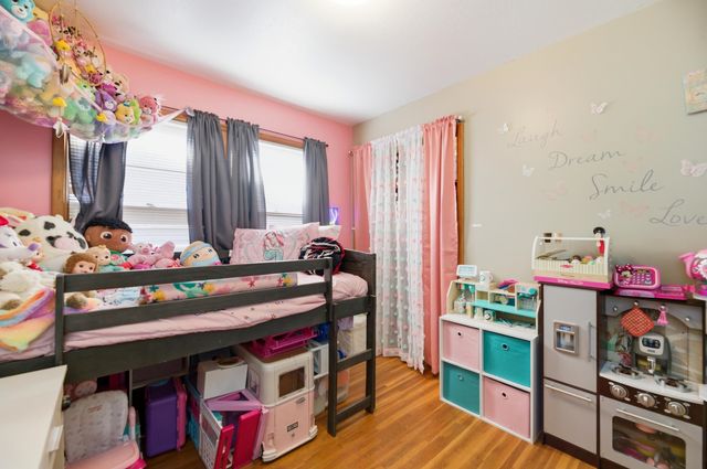 1004 Inverness Dr, Wichita, KS 67218